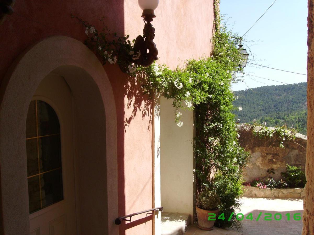 Bed and Breakfast La Cle Des Songes Claviers Екстер'єр фото