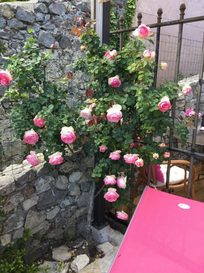 Bed and Breakfast La Cle Des Songes Claviers Екстер'єр фото