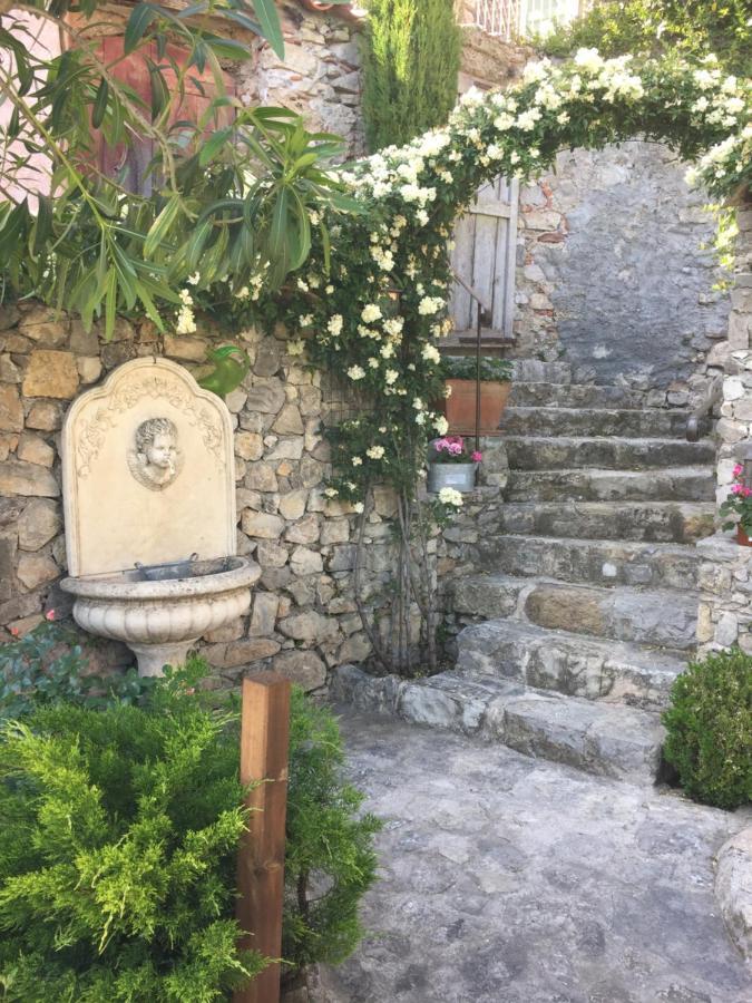 Bed and Breakfast La Cle Des Songes Claviers Екстер'єр фото