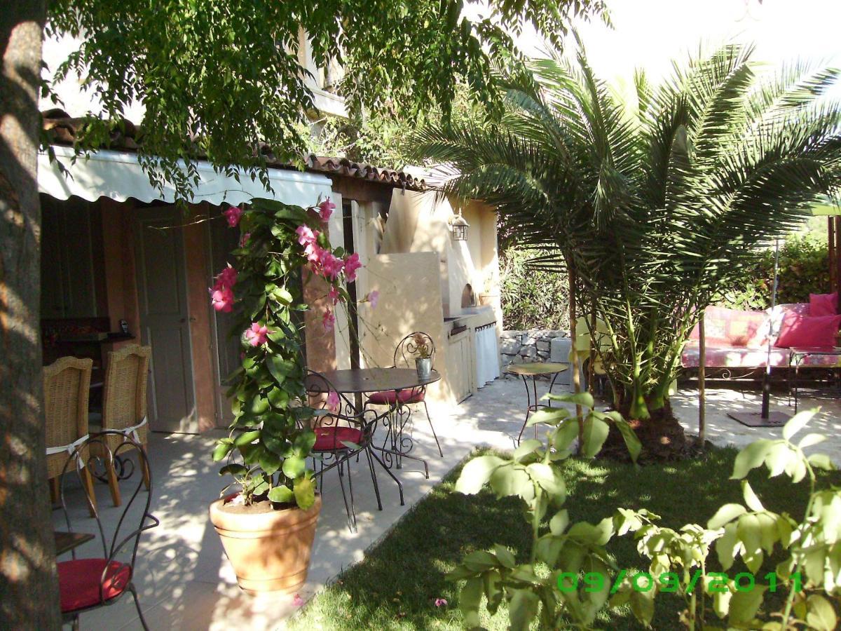 Bed and Breakfast La Cle Des Songes Claviers Екстер'єр фото