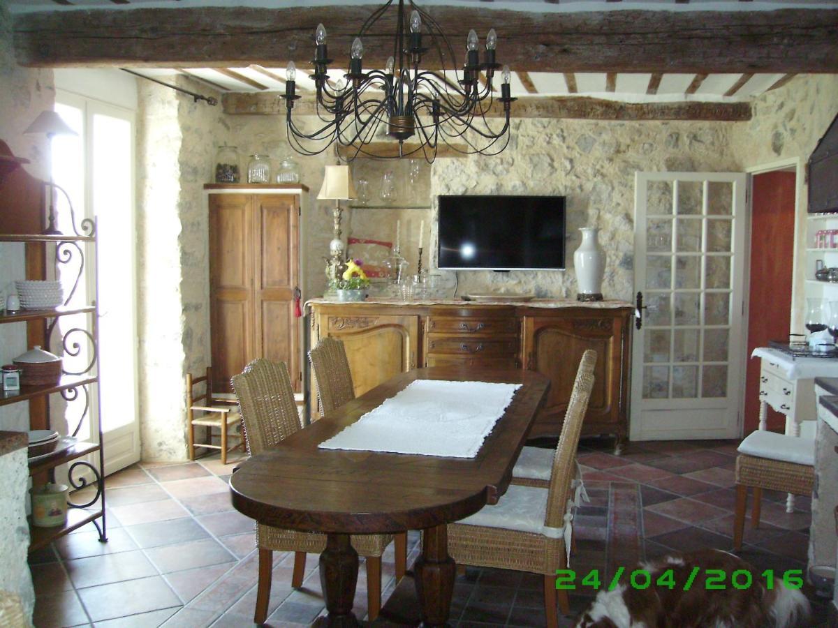 Bed and Breakfast La Cle Des Songes Claviers Екстер'єр фото